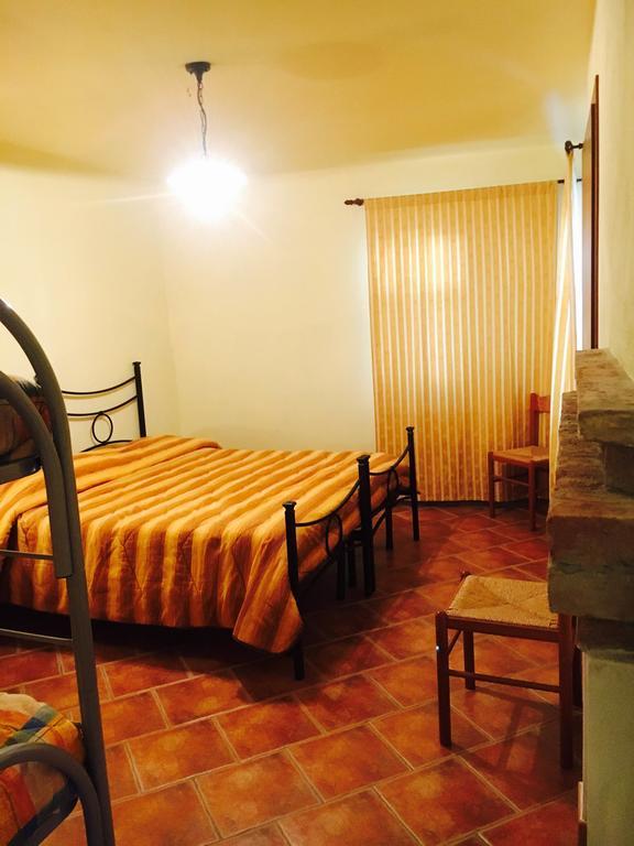 Agriturismo 'D Raine Montelupo Albese Eksteriør bilde